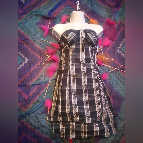 Guess Dress - Picture 8 of 16